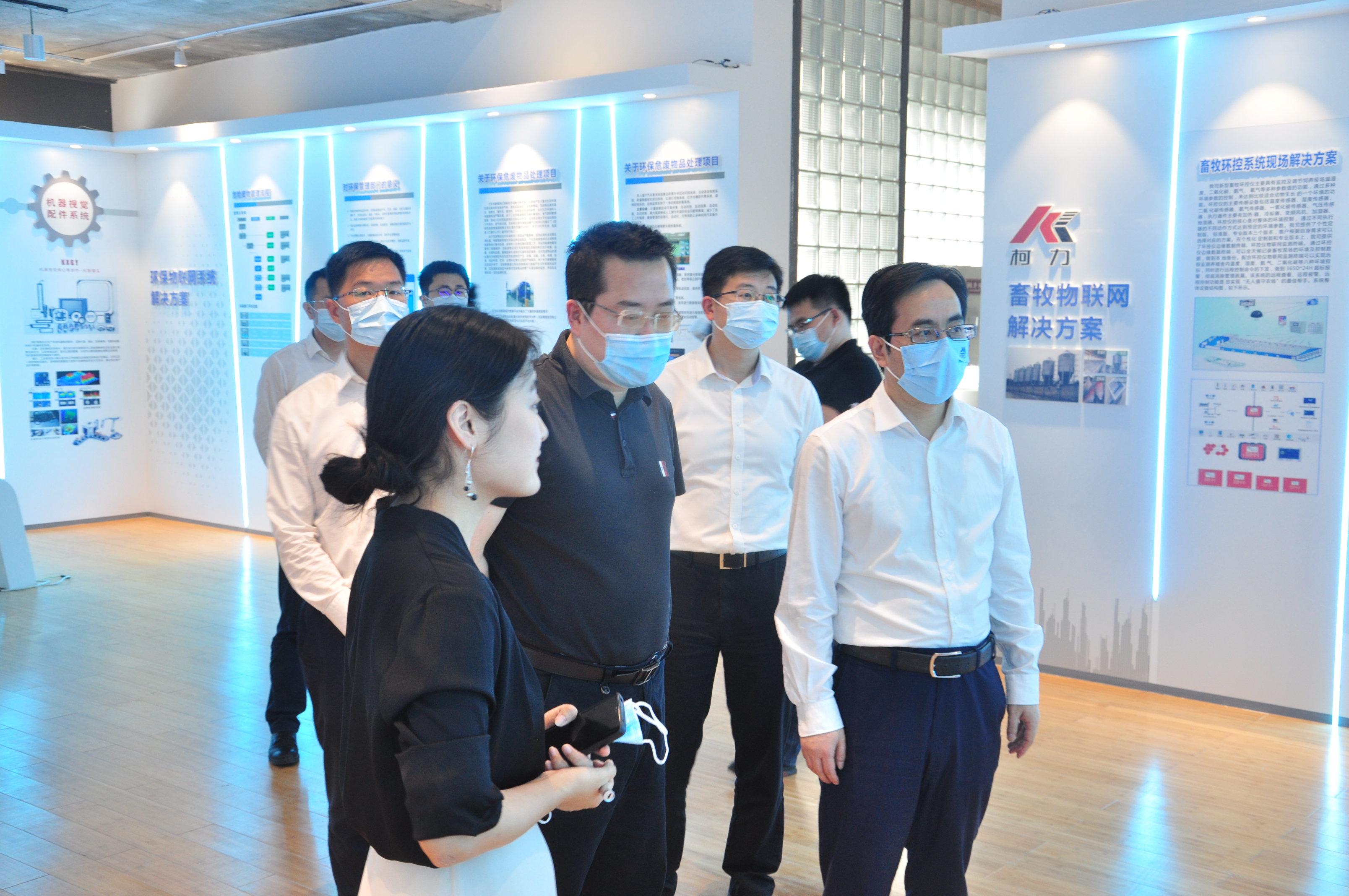 宁波市江北区委书记张国锋一行莅临hth官网入口传感考察调研